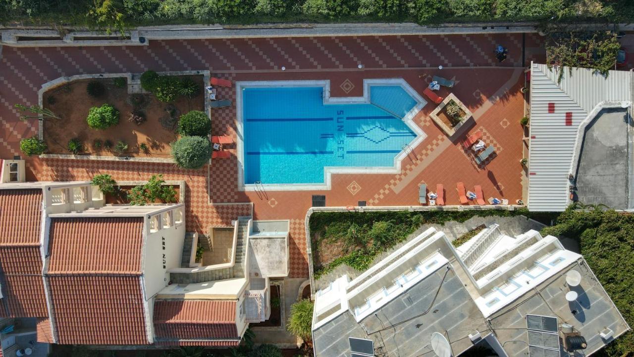 SUNSET studios&apts Malia Exterior foto