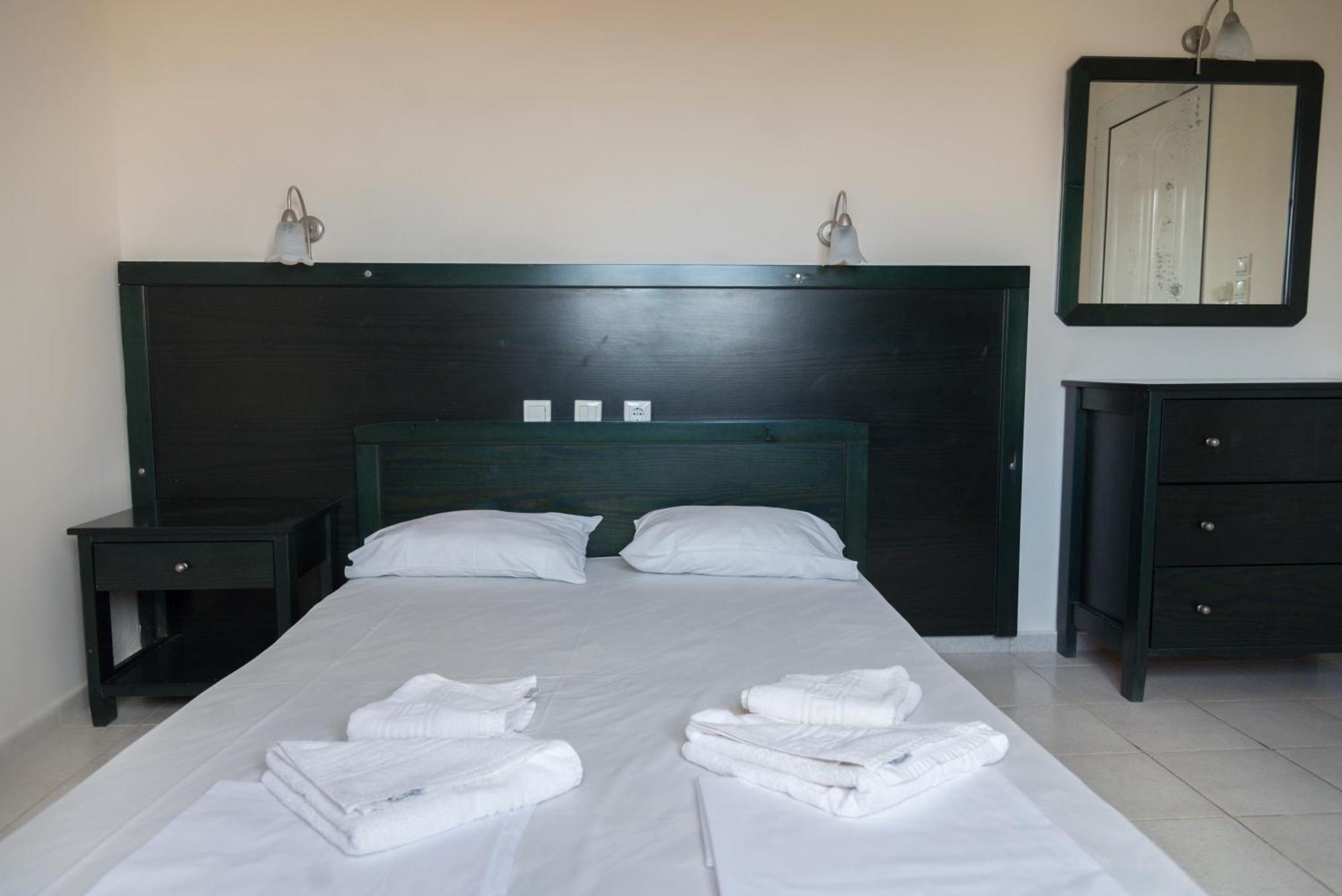 SUNSET studios&apts Malia Exterior foto