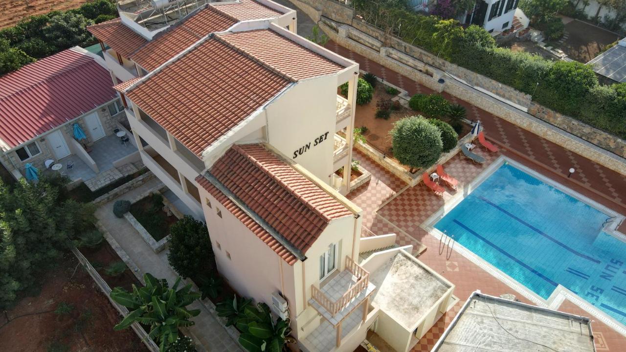 SUNSET studios&apts Malia Exterior foto